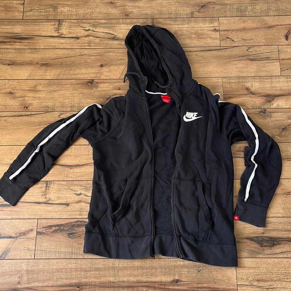 Nike sweatshirt